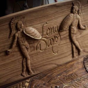 Tabla grabada a mano para LongDays