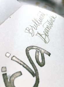 Tinta Brilliant Beanstalk sobre el papel