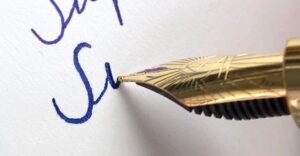 Detalle punta pluma Superman