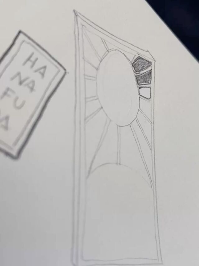 Estoy leyendo Demon Slayer.

He dibujado una página con "atributos" de Tanjiro. Los pendientes hanafuda (unas cartas tradicionales japonesas convertidas en el diseño de sus pendientes), el cuervo kasugai y el característico estampado de cuadros de su haori.
.
.

Hasta ahora solo había leído un manga (Dr. Stone).
.
Cuando empecé Demon Slayer, algunos de mis alumnos me dijeron que ellos preferían el manga romántico… y pensé: pues este no es precisamente el caso. 😄
.
Acción, criaturas imaginativas y un ritmo que hace difícil dejar de leer.
.
.

Este dibujo acompaña el lanzamiento en Kickstarter de la nueva colección de Ferris Wheel Press inspirada en Demon Slayer: Kimetsu no Yaiba, que comienza el 7 de julio.

La colección incluye una pluma para Tanjiro y otra para Nezuko, además de una tinta para cada uno: verde para Tanjiro y rosa para Nezuko.
.
.

#DemonSlayerkimetsunoyaiba #ferriswheelpress #fountainpen #DemonSlayerkimetsunoyaibaxFerrisWheelPress  #tanjiro @ferriswheelpress 
.
.

Puedes comprar en la web de Ferris Wheel Press con un 15% de descuento usando el código JA-GORDO.

Ve al link in bio, que allí tienes enlaces directos a la tienda. ✒️